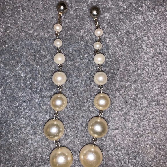 Vintage Jewelry - Nafs COPY - Dangling faux pearl earrings